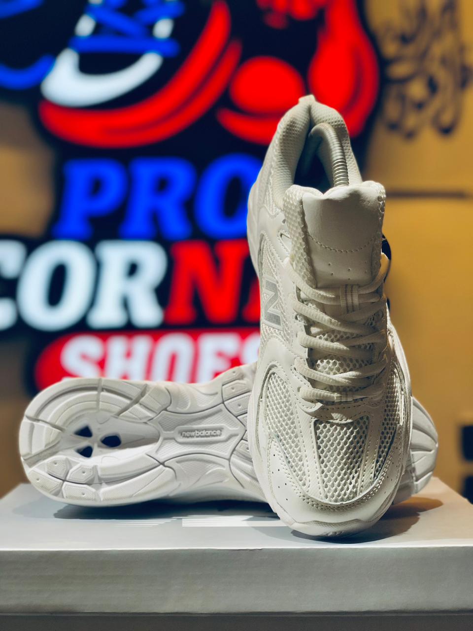 New Balance 327 - All White